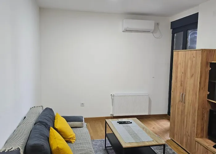 Center アパート *